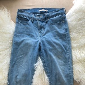 Levi shaping skinny jeans